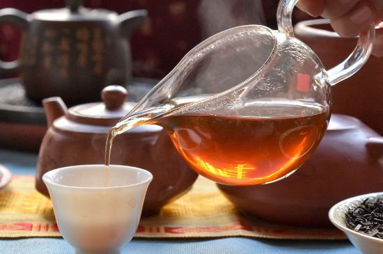 老茶浸蜜有什么功效，茶葉浸蜂蜜治咳嗽