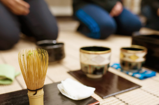 女人喝茶要行扣茶禮嗎，叩茶禮女士能用嗎？