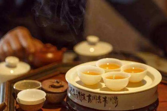 茶的三個(gè)禮儀，茶的禮儀小知識(shí)