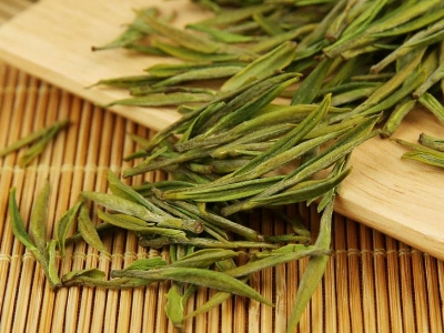 安吉白茶的功效與作用，簡(jiǎn)單概括安吉<a href=http://m.silkroadstores.com/fenlei/baicha/ target=_blank class=infotextkey>白茶功效</a>