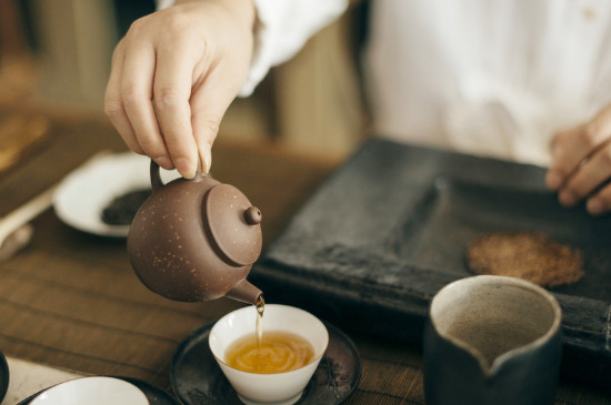 女人喝茶要行扣茶禮嗎，叩茶禮女士能用嗎？