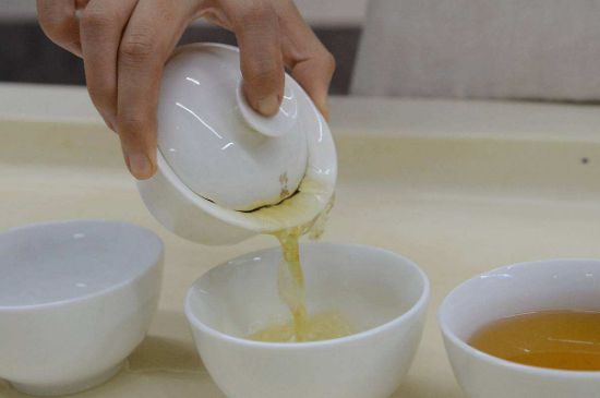 泡茶的順口溜，茶葉三泡是精華