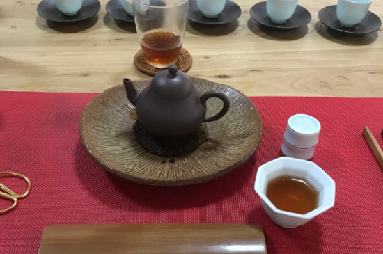 肉桂可以用紫砂壺沖泡嗎，紫砂壺能泡武夷巖茶肉桂用嗎？