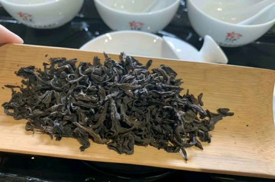 200一斤的茶葉算不算好，兩百一斤買的是中低檔茶