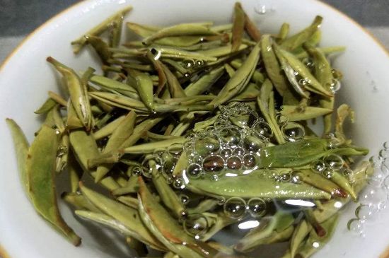 老茶和新茶哪個好，老茶好喝還是新茶好喝