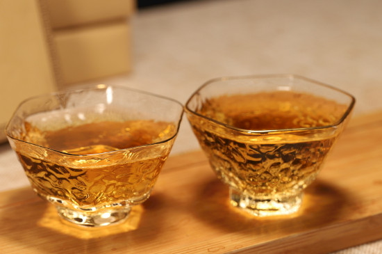 白茶的年份是怎么區(qū)分，如何辨別白茶年份