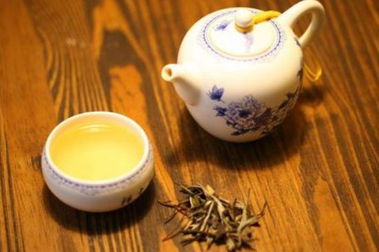 什么茶葉容易放香精，香精茶有什么危害？