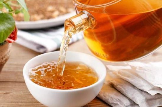 飯店喝的聞起很香的茶，餐館里的蕎麥茶還是大麥茶？