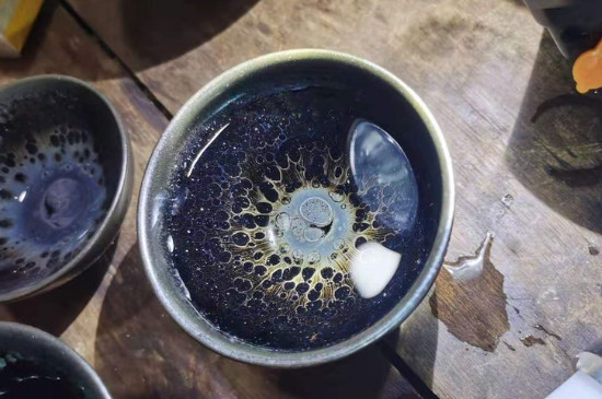 怎么鑒別建盞化學釉，真假建盞的對比與辨別