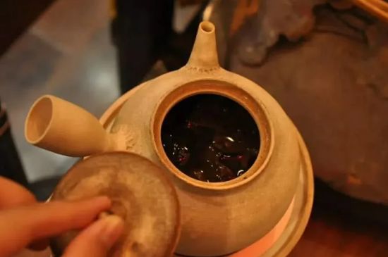 陶壺煮水的危害，粗陶壺燒水有毒嗎？