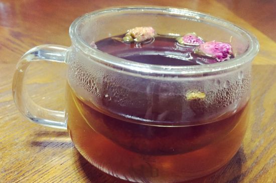 喝玫瑰花茶能祛斑嗎，玫瑰花茶有祛斑的功效嗎？