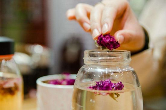 好玫瑰花茶多少錢一斤啊，玫瑰花茶價格多少錢合理？