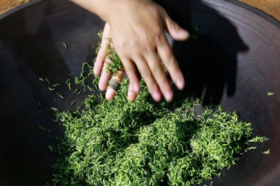 茶葉怎么炒制才香，怎樣炒茶葉更香？
