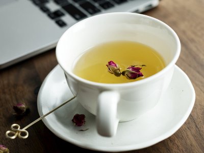 玫瑰花茶能豐胸嗎，天然豐胸花茶