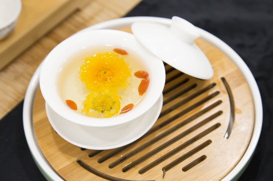 菊花茶天天喝行嗎，每天喝菊花泡茶喝好嗎？