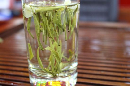 茉莉銀針屬于什么茶，茉莉銀針適合什么人喝？