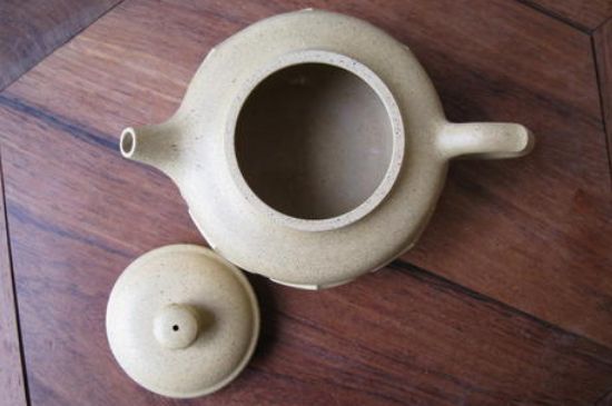 本山綠泥怎么分辨真假，真正的本山綠泥紫砂壺怎么鑒別？