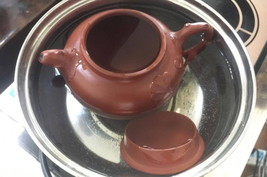 紫砂開壺和不開壺的區(qū)別，紫砂壺開壺的正確方法及開壺建議