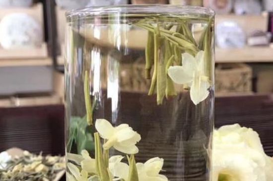 茉莉龍珠保質(zhì)期多長(zhǎng)時(shí)間，茉莉龍珠茶放幾年了還能喝嗎？