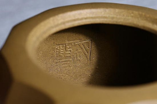 紫砂壺密密麻麻黑點(diǎn)，布滿了很多小黑點(diǎn)的紫砂好嗎