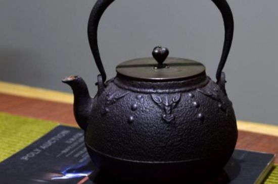 日本新鐵壺多少錢一個(gè)，如何選購(gòu)鐵壺