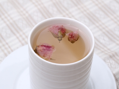 干玫瑰花泡前需要洗嗎，泡玫瑰花需要洗一下嗎？