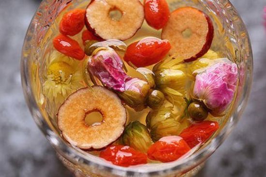 干玫瑰花泡水放幾顆，玫瑰花泡水一次放幾朵？