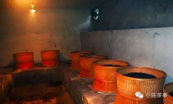 怎樣炭焙巖茶？揭秘武夷巖茶的炭焙技藝