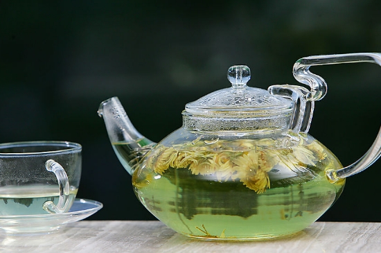 菊花茶天天喝行嗎，每天喝菊花泡茶喝好嗎？