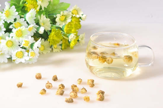 喝菊花茶有什么效果，女人長(zhǎng)期喝菊花茶好嗎？