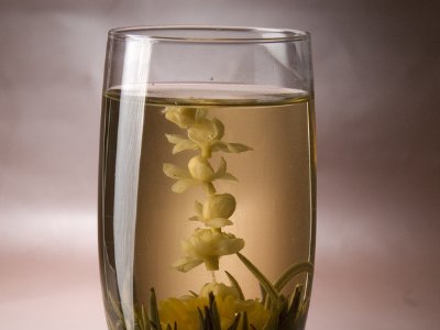 女孩喝茉莉茶的好處，茉莉花茶女生喝好嗎？