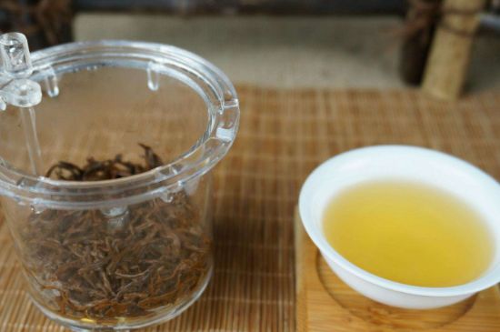 300塊錢(qián)的金駿眉能喝嗎，兩三百多金駿眉和一千多區(qū)別