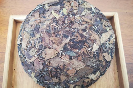 新舊白茶怎么區(qū)分，怎么分辨白茶是新還是舊