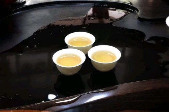 蜜蘭香好還是鴨屎香好，鳳凰單叢茶蜜蘭香和鴨屎香特點有哪些？