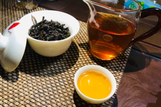 為什么喝巖茶會上火，巖茶喝多上火怎么辦？