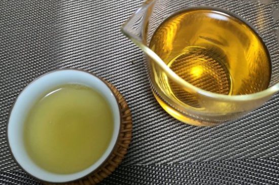 7年壽眉和2年白牡丹哪個(gè)好，老白茶壽眉與白牡丹的口感區(qū)別