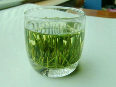 竹葉青茶怎么樣，檔次較高味道略苦價格比較貴