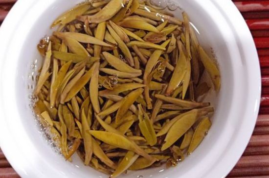 新白毫銀針和老白毫銀針的區(qū)別，新老白毫銀針的品質(zhì)特征