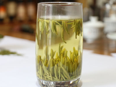 竹葉青茶怎么樣，檔次較高味道略苦價格比較貴