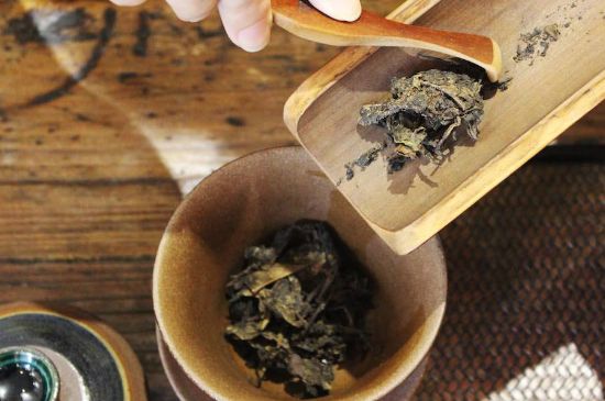 茯磚茶與普洱茶哪個好，茯茶和普洱茶口味區(qū)別