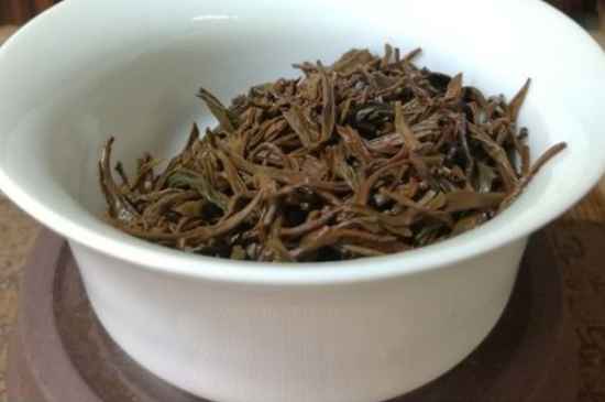 正山小種適合女人喝嗎，女人經(jīng)常喝正山小種茶好嗎