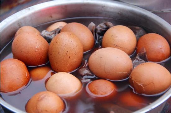 龍井茶放二年了能喝嗎，過(guò)期龍井茶的妙用！