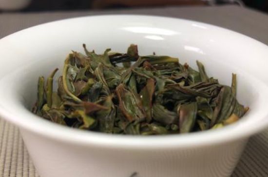 蜜蘭香和鴨屎香區(qū)別，鳳凰單樅鴨屎香vs蜜蘭香圖片對比