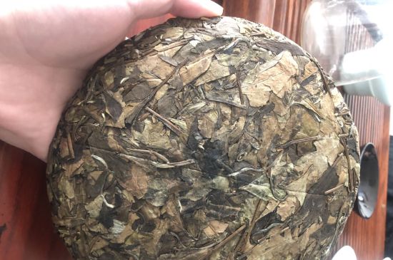 7年壽眉和2年白牡丹哪個(gè)好，老白茶壽眉與白牡丹的口感區(qū)別