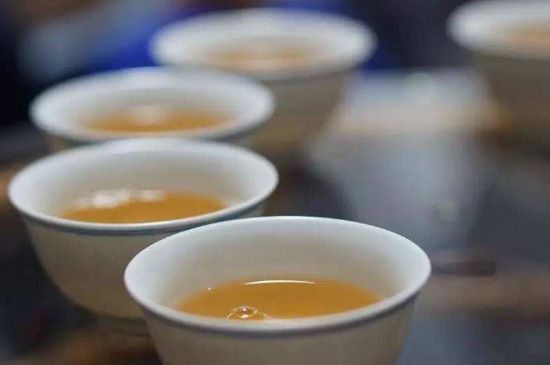 茯磚茶與普洱茶哪個好，茯茶和普洱茶口味區(qū)別