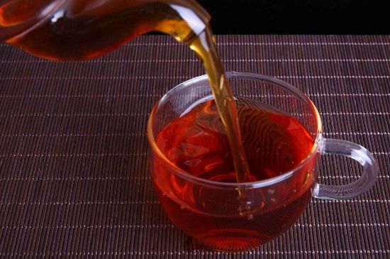 紅茶會加重濕氣嗎，喝什么茶能去除體內(nèi)濕氣