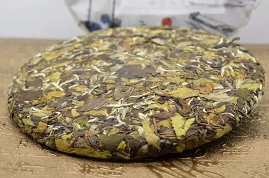 怎么撬老白茶茶餅不容易碎，福鼎白茶如何撬茶方法