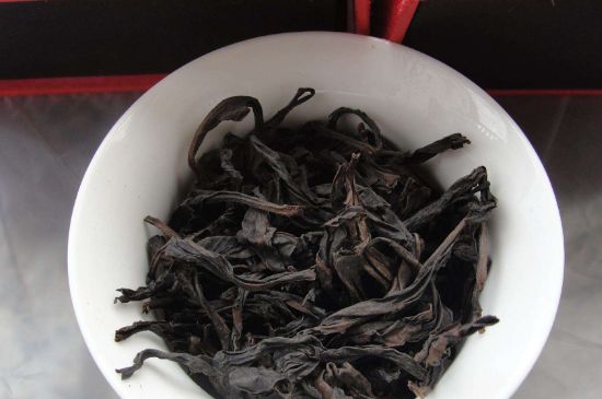 大紅袍四大品種有哪些，大紅袍的種類(lèi)和著名品種特點(diǎn)介紹