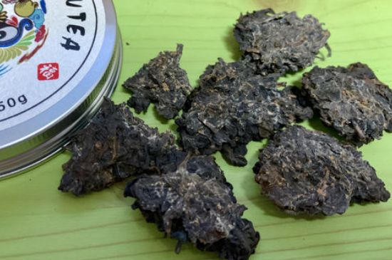 怎么知道涇渭茯茶是否變質，茯磚茶金花和發(fā)霉的區(qū)別