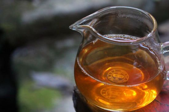 肉桂茶和大紅袍哪個貴，武夷山肉桂與大紅袍的價格比較